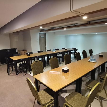 Student Park Hotel Maguwo Экстерьер фото