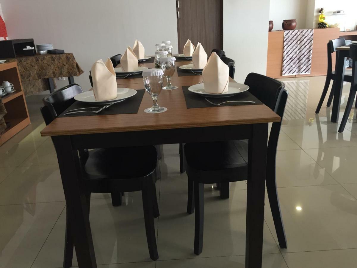 Student Park Hotel Maguwo Экстерьер фото